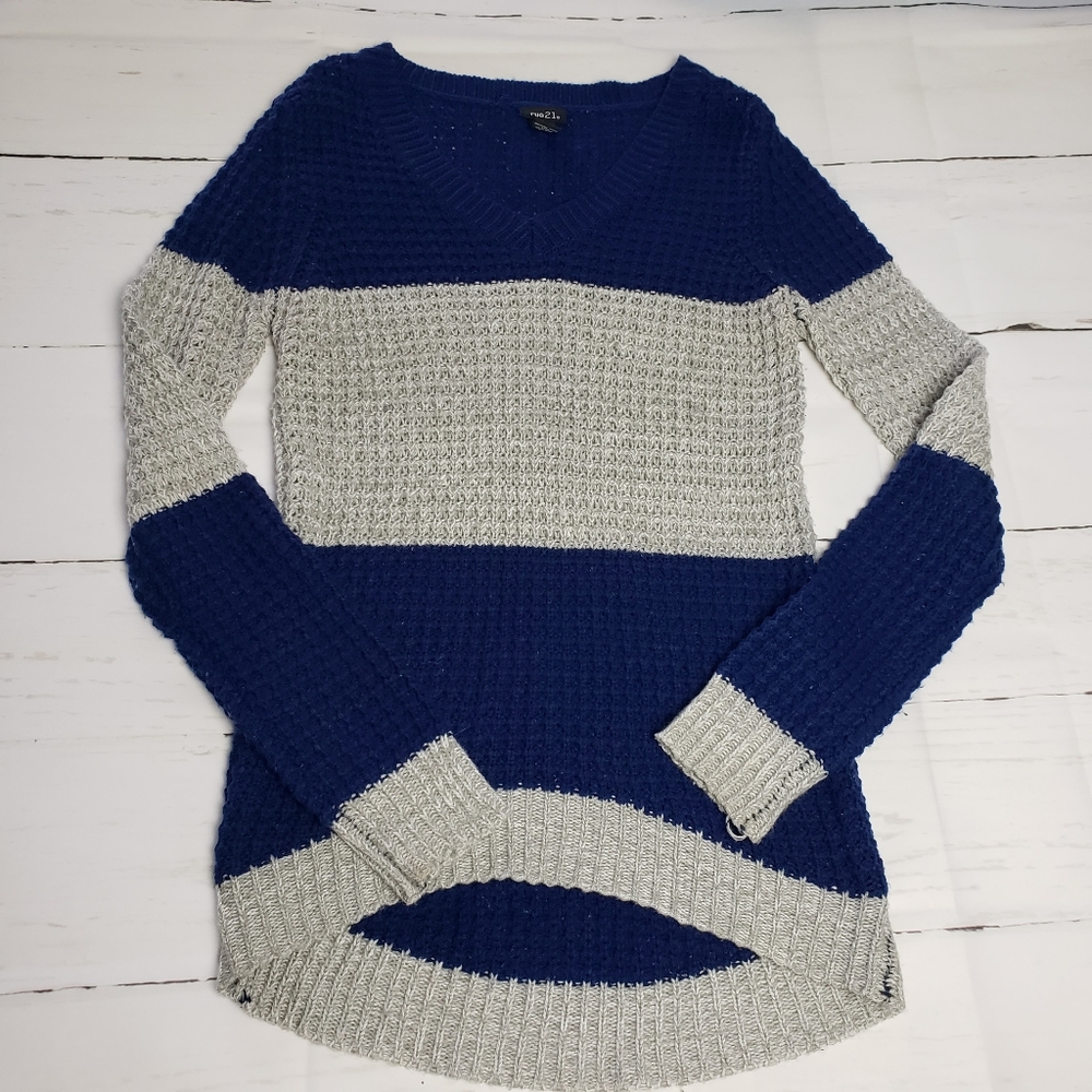 Rue21 Women's Small Knit Sweater V Neck Colorblock